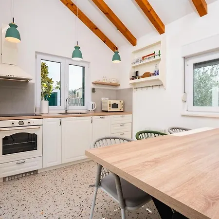 Villa Skriveni Dragulj - A Peaceful Oasis With A Sea View