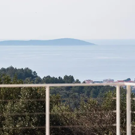 Skriveni Dragulj - A Peaceful Oasis With A Sea View Trogir