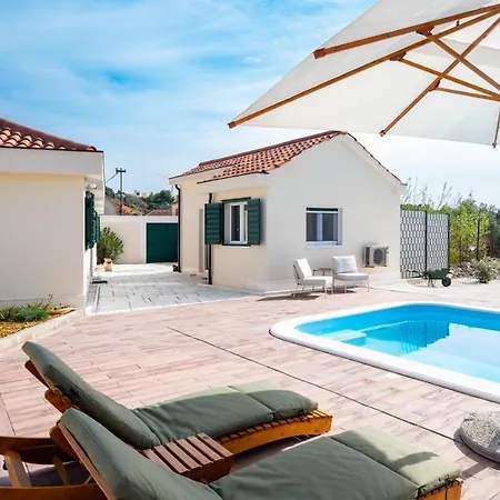 Skriveni Dragulj - A Peaceful Oasis With A Sea View تروغير