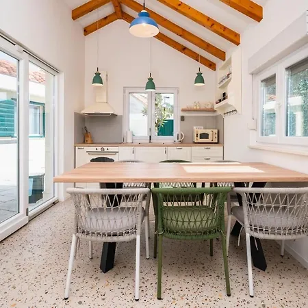 Villa Skriveni Dragulj - A Peaceful Oasis With A Sea View