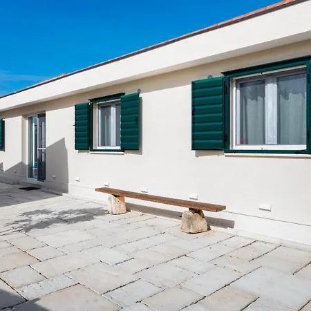 Skriveni Dragulj - A Peaceful Oasis With A Sea View