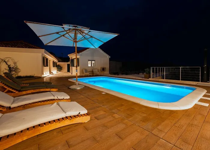 Вилла Skriveni Dragulj - A Peaceful Oasis With A Sea View *