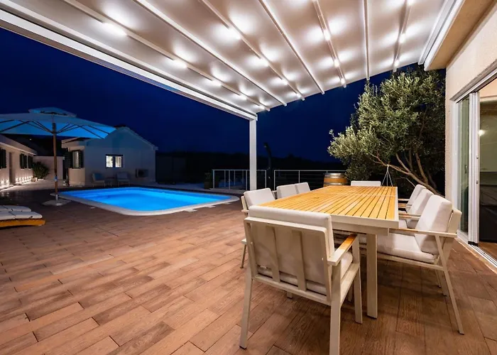 Вилла Skriveni Dragulj - A Peaceful Oasis With A Sea View *