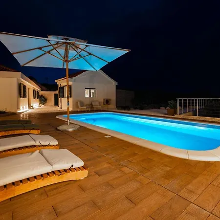 ヴィラ Skriveni Dragulj - A Peaceful Oasis With A Sea View *