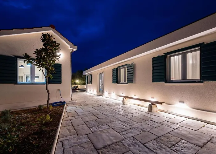 Skriveni Dragulj - A Peaceful Oasis With A Sea View *