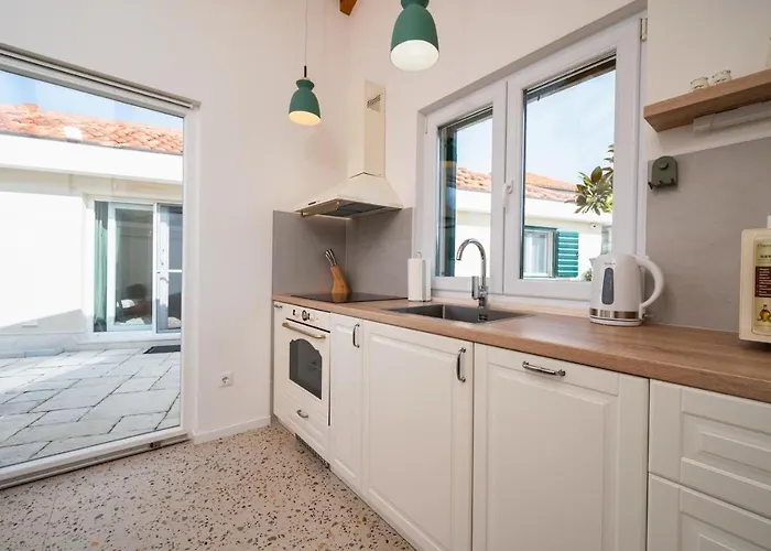 Вілла Skriveni Dragulj - A Peaceful Oasis With A Sea View *