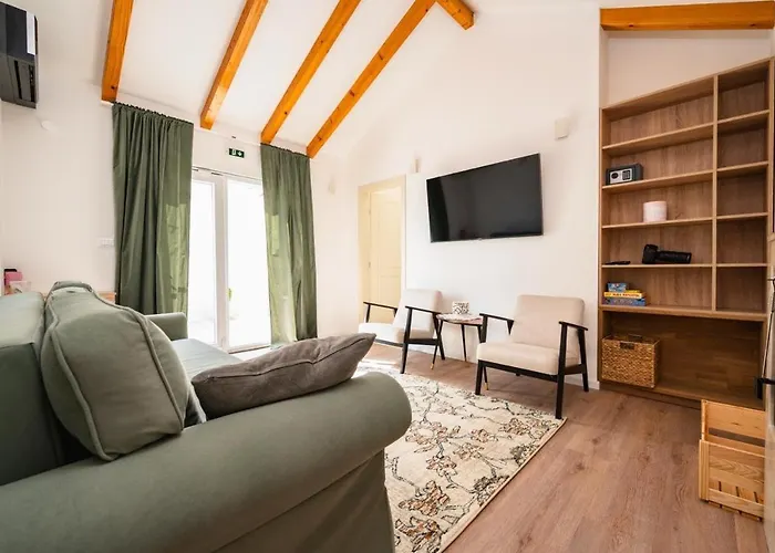 Skriveni Dragulj - A Peaceful Oasis With A Sea View * Трогір