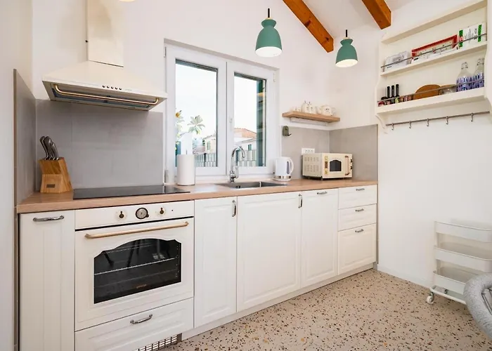 Skriveni Dragulj - A Peaceful Oasis With A Sea View *