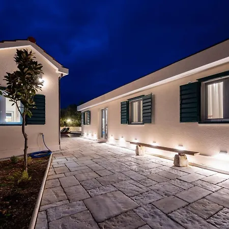 Skriveni Dragulj - A Peaceful Oasis With A Sea View *